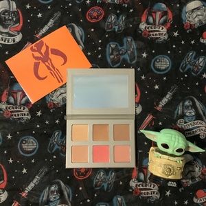 Iconic London Blaze Chaser Face Palette